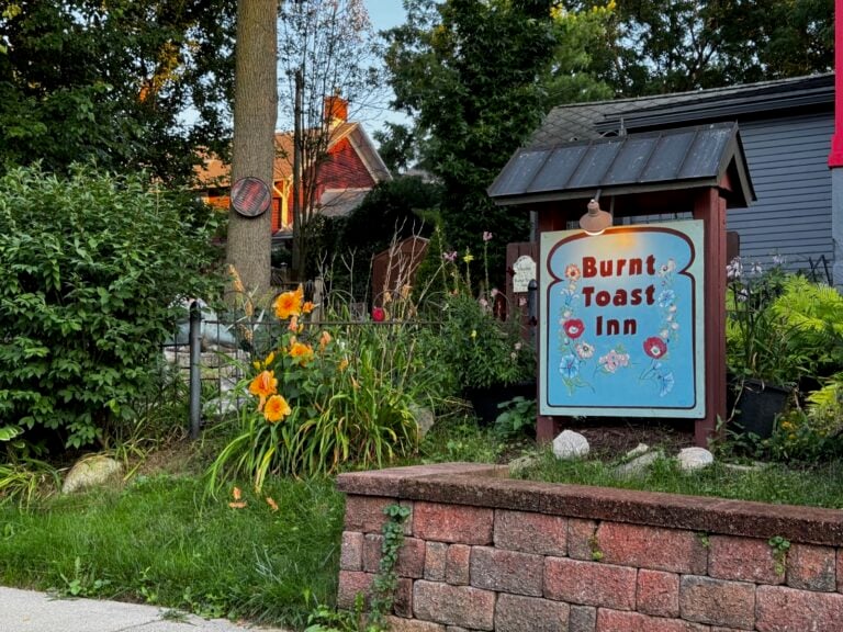 Burnt Toast Inn And The Washington House