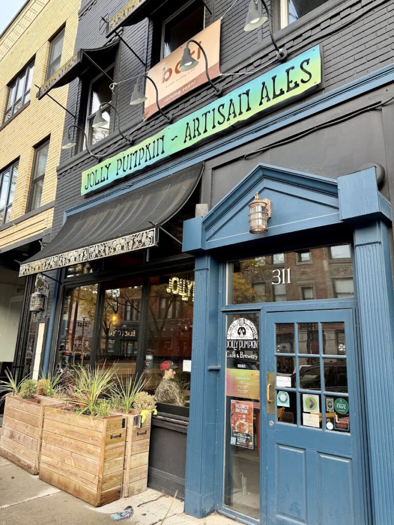 Jolly Pumpkin Café & Brewery, Ann Arbor
