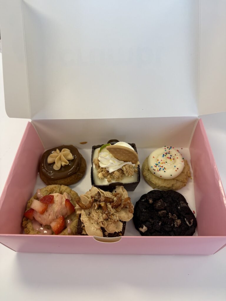 Crumbl – Cookies & Desserts, Ann Arbor