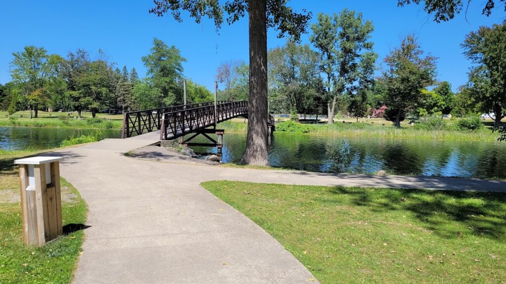 Groveland Oaks County Park, Ann Arbor